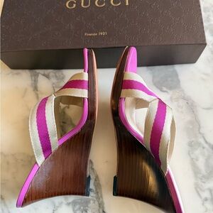 Gucci purple tan wooden wedged heels sandles 36 US 6
